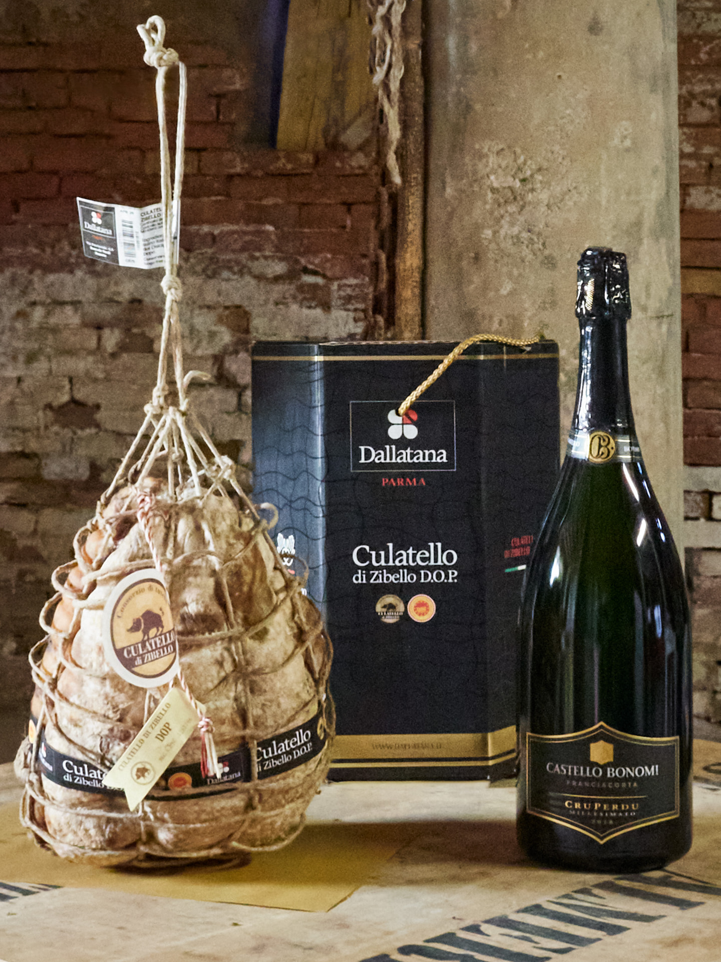 Selezione 104 «Un regalo di peso»: Culatello di Zibello DOP intero 4 kg ca, Magnum Franciacorta Cruperdu Brut DOCG millesimato biologico 1,5 l